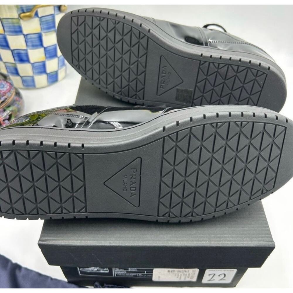 Men's Prada downtown patent leather triangle logo sneakers size 9, made in Italy - Picture 10 of 12